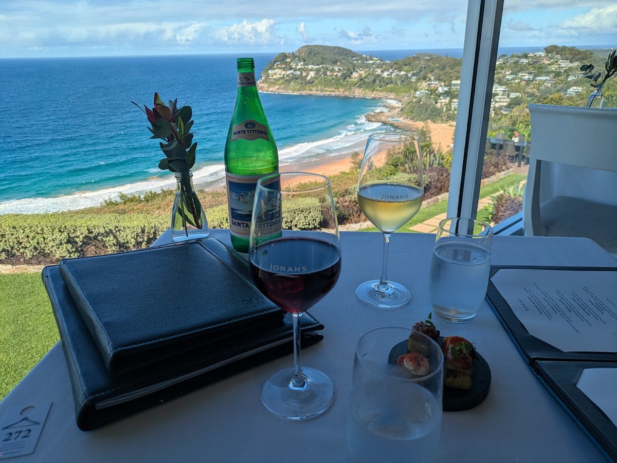 Jonah’s Restaurant & Boutique Hotel