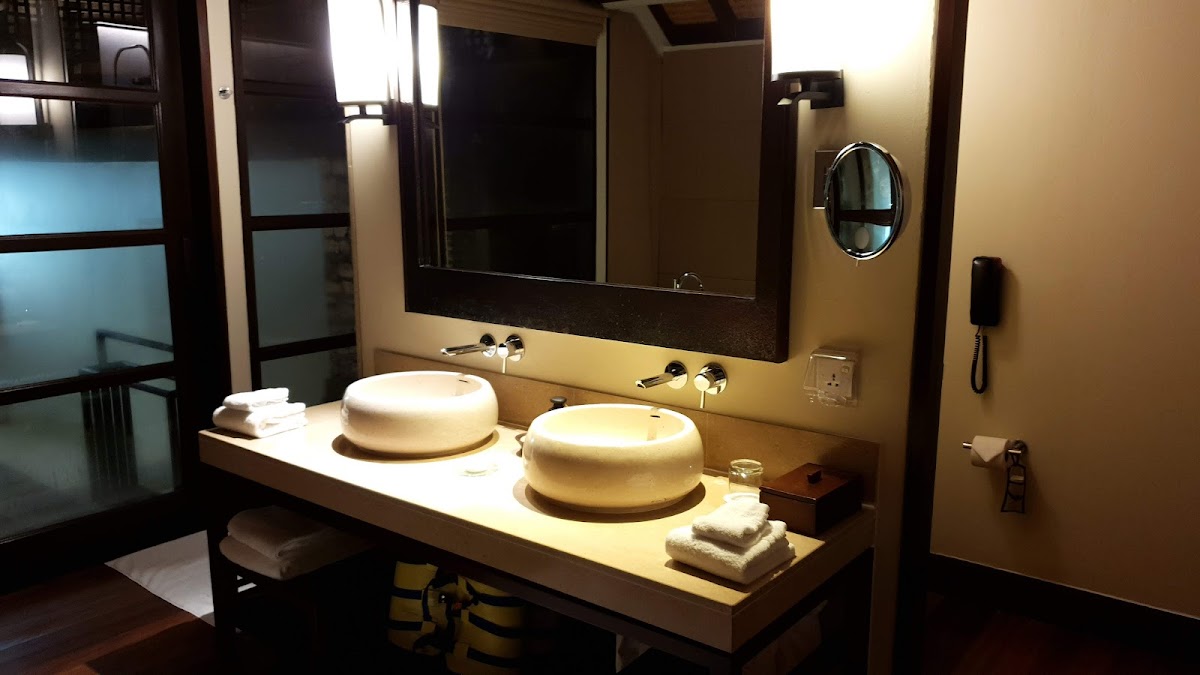 Four Seasons Resort Maldives at Kuda Huraa