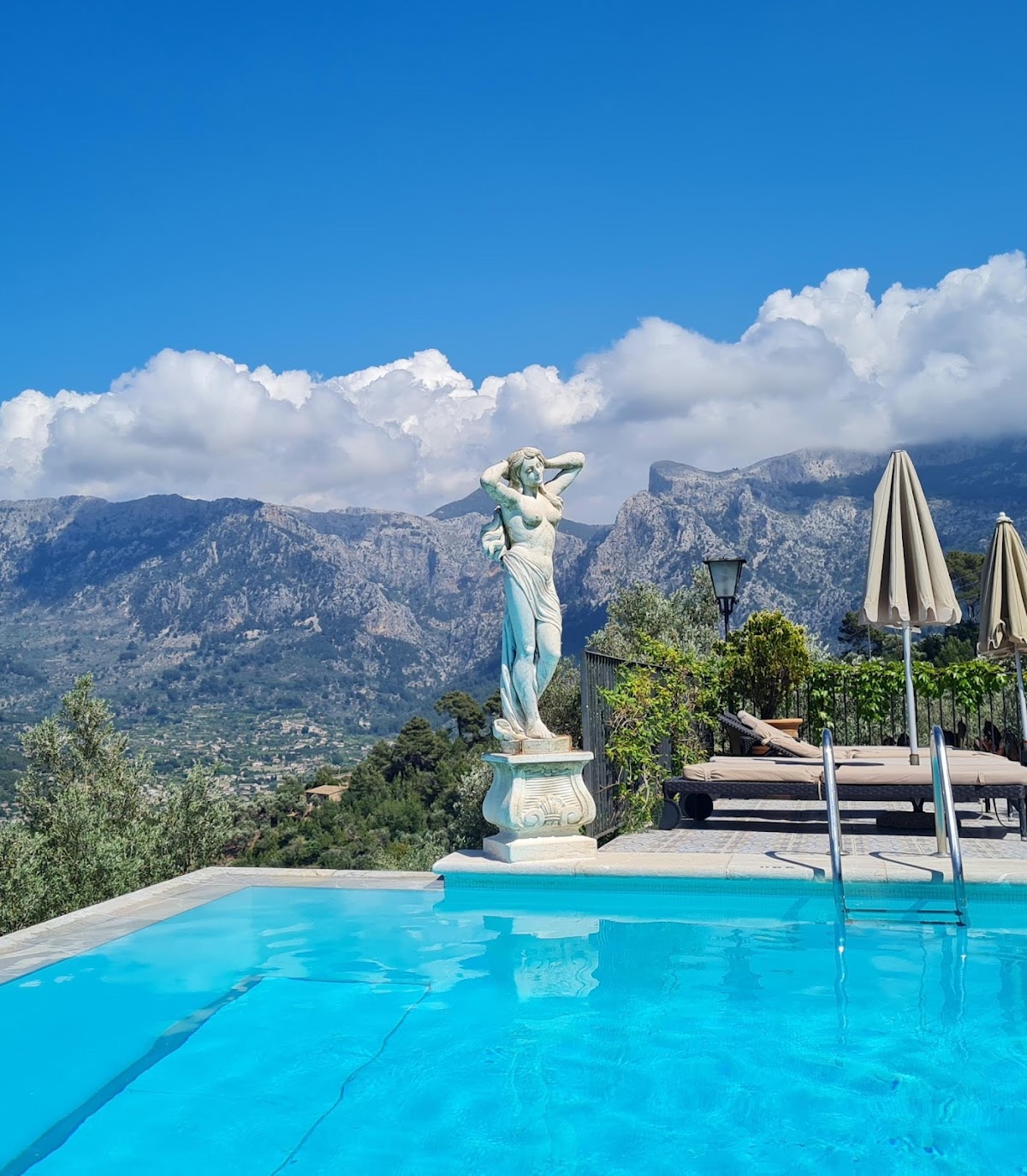 Ca's Xorc Luxury Retreat