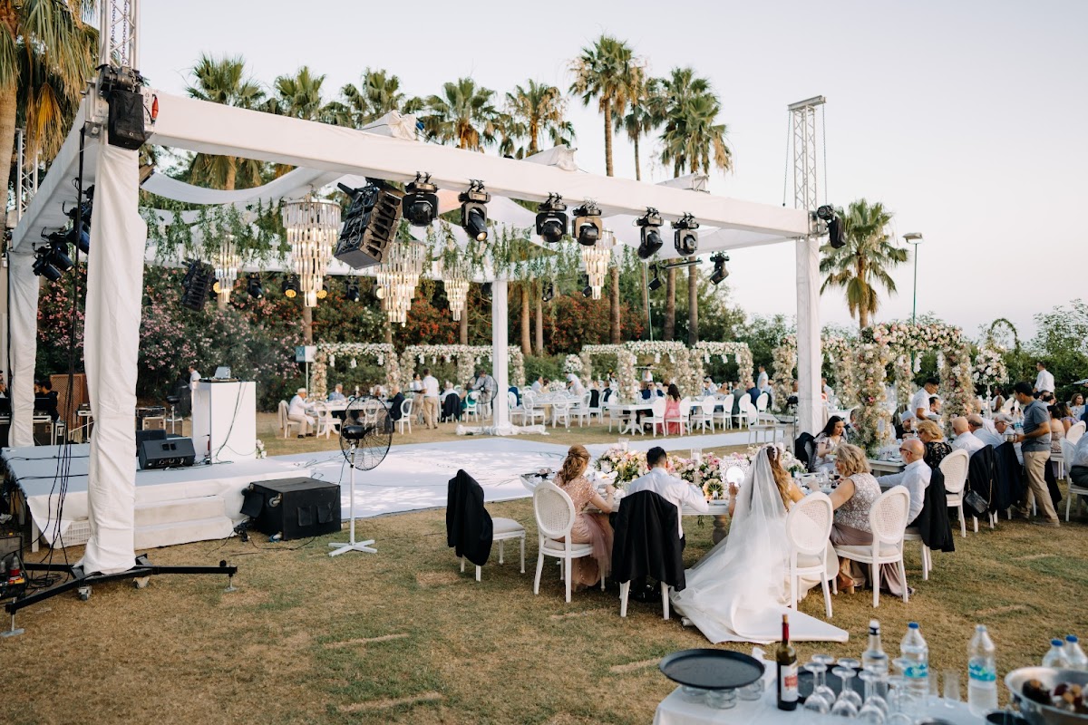 Wedding Venues Guide