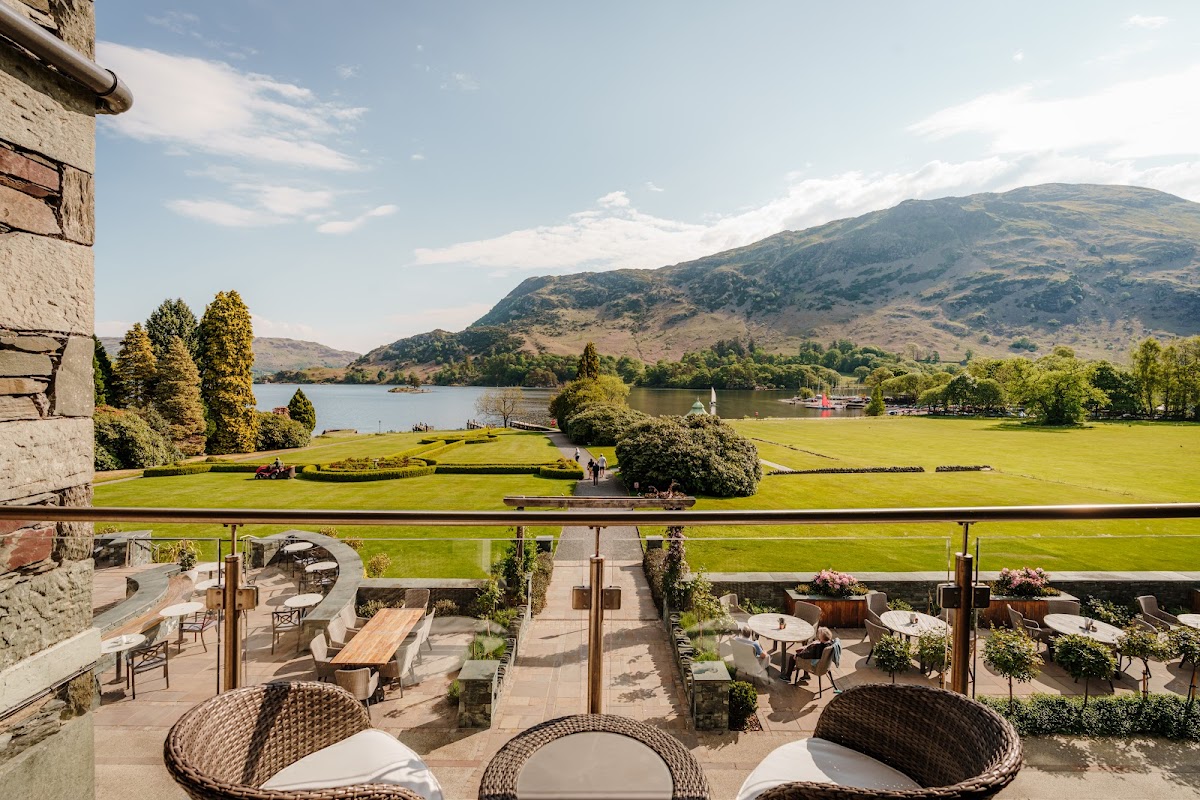 The Inn on the Lake