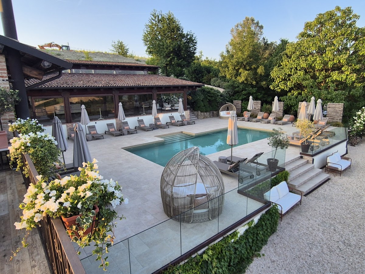La Villa Hotel
