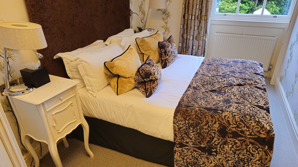 Storrs Hall Hotel