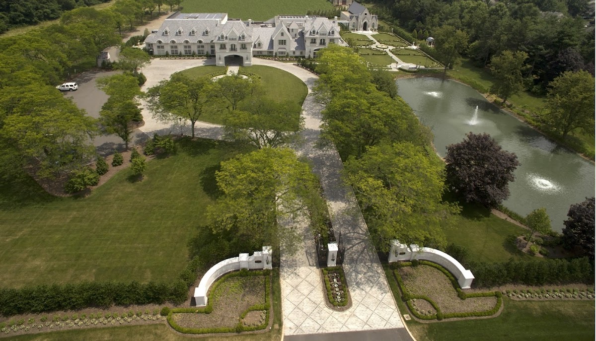 Park Chateau Estate and Gardens