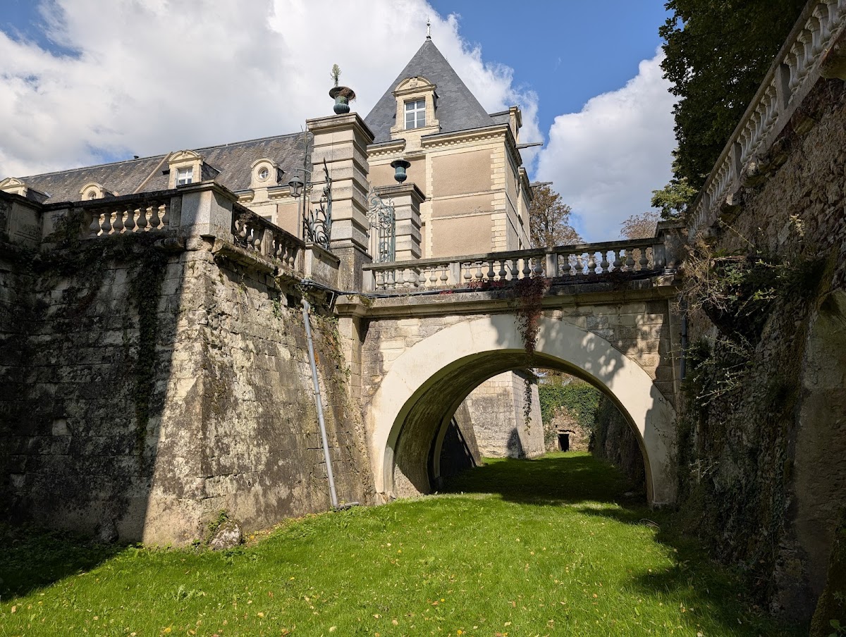Chateau de Jalesnes