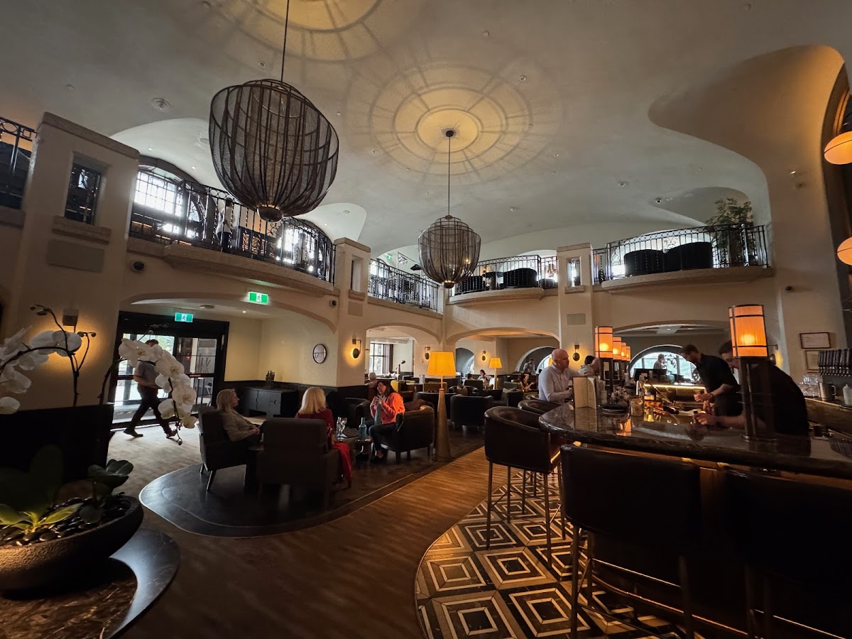 Rundle Bar at Fairmont Banff Springs