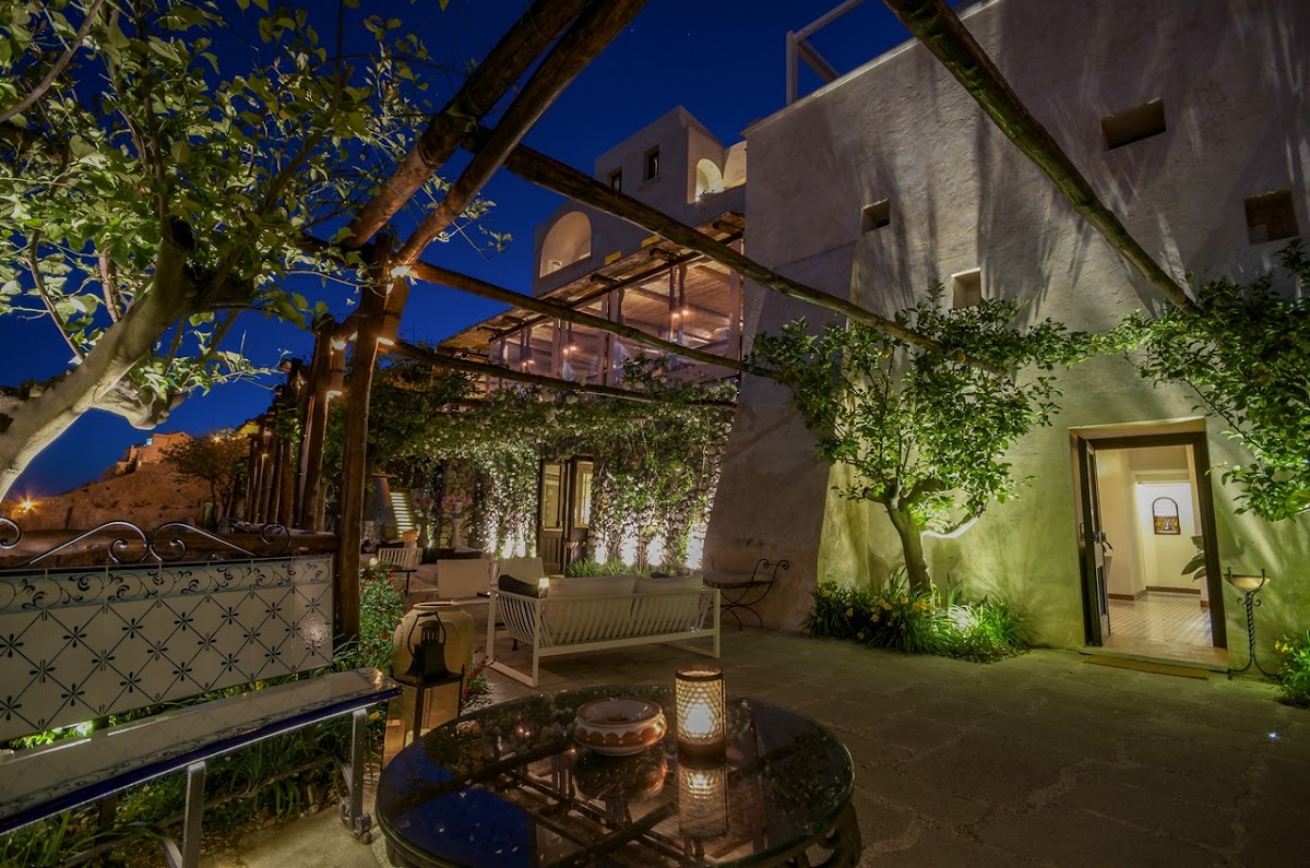 Monastero Santa Rosa Hotel & Spa