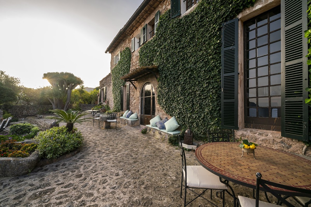 Ca's Xorc Luxury Retreat