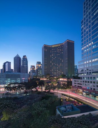 Makati Shangri-La, Manila